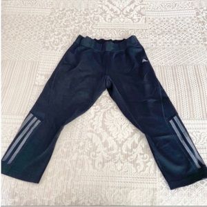 Women's Black Adidas Crop Fit Lightweight Leggings Size XS